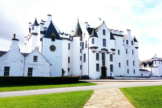 2 Days on the Loch Ness Canal of Caledonia and the Highlands - Urquhart Castle and Fort Augustus: ruins, locks, and a slower Loch Ness pace