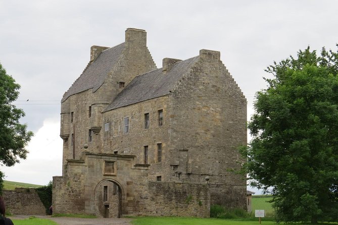 4-Day Outlander Trail Tour from Edinburgh Including Admissions - Day 2: Clan Fraser Lands to Corrimony Cairn and Loch Ness Village Time