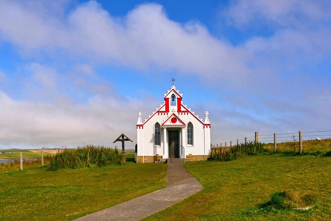 5 Day Orkney Islands and North Coast 500 Tour from Edinburgh - Day 4: The ferry back, John o’ Groats photos, Grey Cairns crawling, and Dunrobin Castle