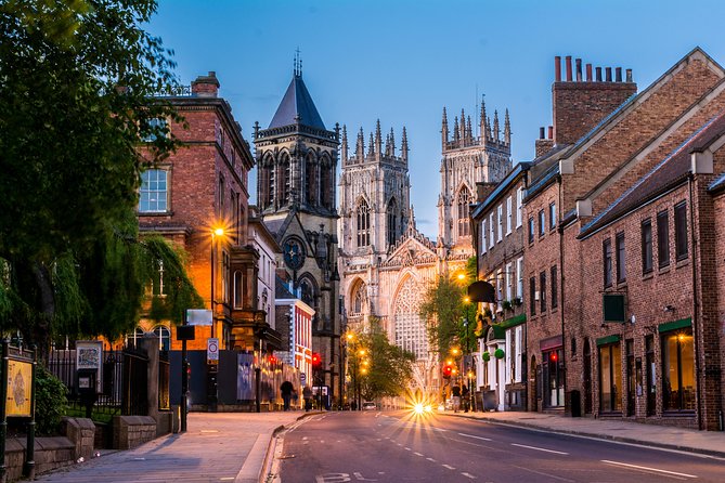 5-Day York, Lake District & Hadrian's Wall Tour from Edinburgh - Coast stops on Day 1: Berwick-upon-Tweed and Bamburgh Castle