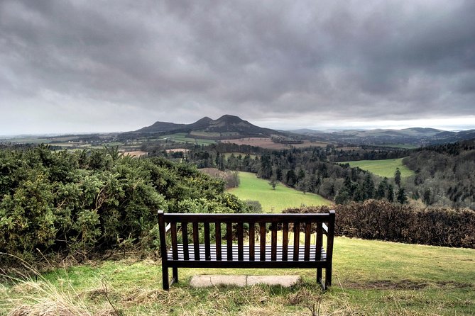 5-Day York, Lake District & Hadrian's Wall Tour from Edinburgh - Yorkshire Dales on Day 3: Aysgarth Falls, cheese in Hawes, and market-town rhythm