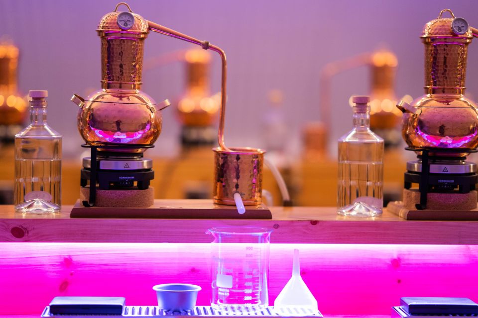 Aberdeen: Gin Distillery Discovery Tour with Welcome Drink - Learning gin botanicals and making your own at home