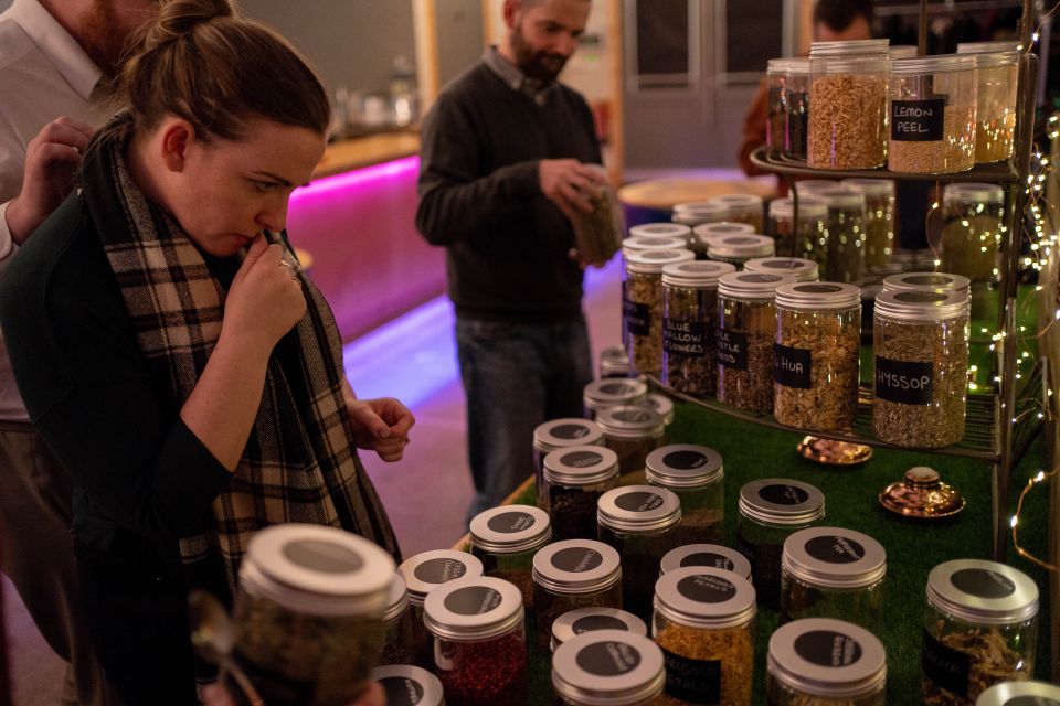 Aberdeen: Gin Distillery Discovery Tour with Welcome Drink - Who should book this gin discovery tour (and who might not love it)