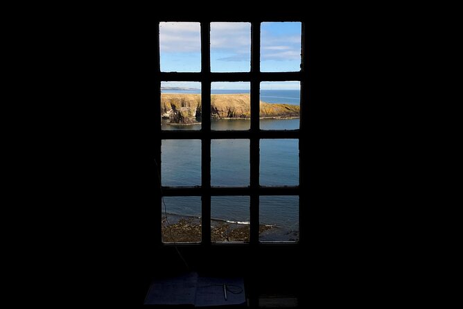 Aberdeen & Shire Castle & Distillery Private Group one Day Tour - Dunnottar Castle: the dramatic ruin that people remember