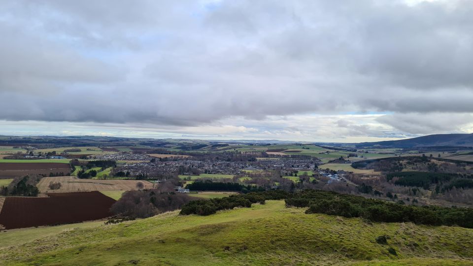 Aberdeen's Ancient Heritage and Folklore Tour - Barra Hill Fort: reading hillfort earthworks like a map