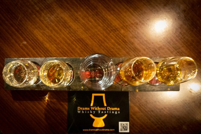 Afternoon Whisky Tasting in a Traditional Edinburgh Bar - The Traditional Bar Setting: Jolly Judge at 7 James Court