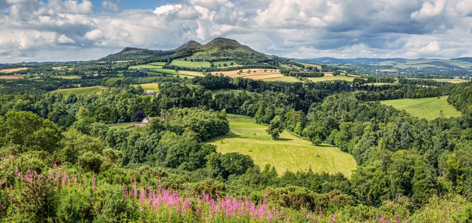 Alnwick Castle, Northumberland & Scottish Borders 1-Day Tour - Northumberland and the Scottish Borders in one fast loop
