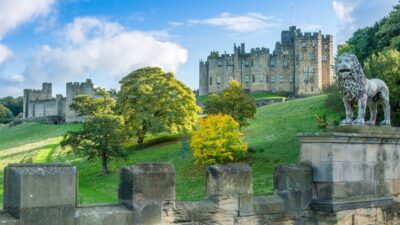 Alnwick Castle, Northumberland & Scottish Borders 1-Day Tour - Meeting Point, bus comfort, and the 10-hour reality check