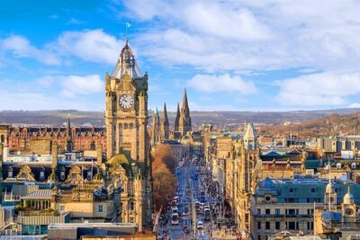 Arrival Transfer: Airport EDI to Edinburgh by Luxury Van - Meet-and-greet at Turnhouse Airport: name sign and luggage help
