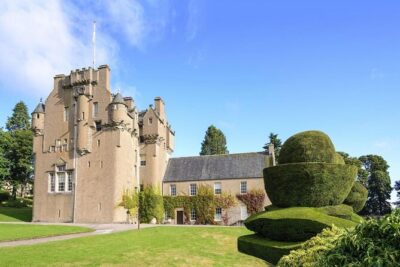 Balmoral Craigievar Dunnottar Crathes Castles Tour from Aberdeen - Crathes Castle, Garden & Estate: Where the Beauty is the Main Event