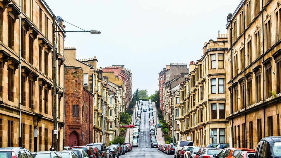 Best of Glasgow: Private Walking Tour with a Local - Glasgow Cathedral and Necropolis: landmark stops with atmosphere