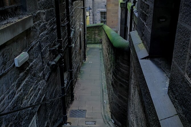 Dark History and Ghost Tour of Edinburgh - Grassmarket: Entertainment, Riot, Betrayal, and Execution (Stop 5)