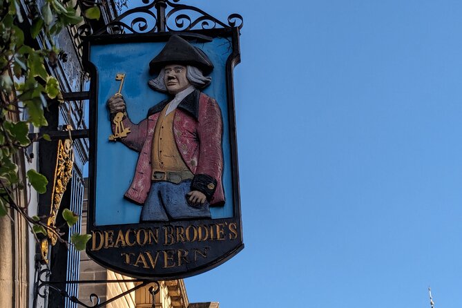 Dark History and Ghost Tour of Edinburgh - Greyfriars Kirkyard: Poltergeist, Body Snatching, and Buried-Alive Fear (Stop 6)