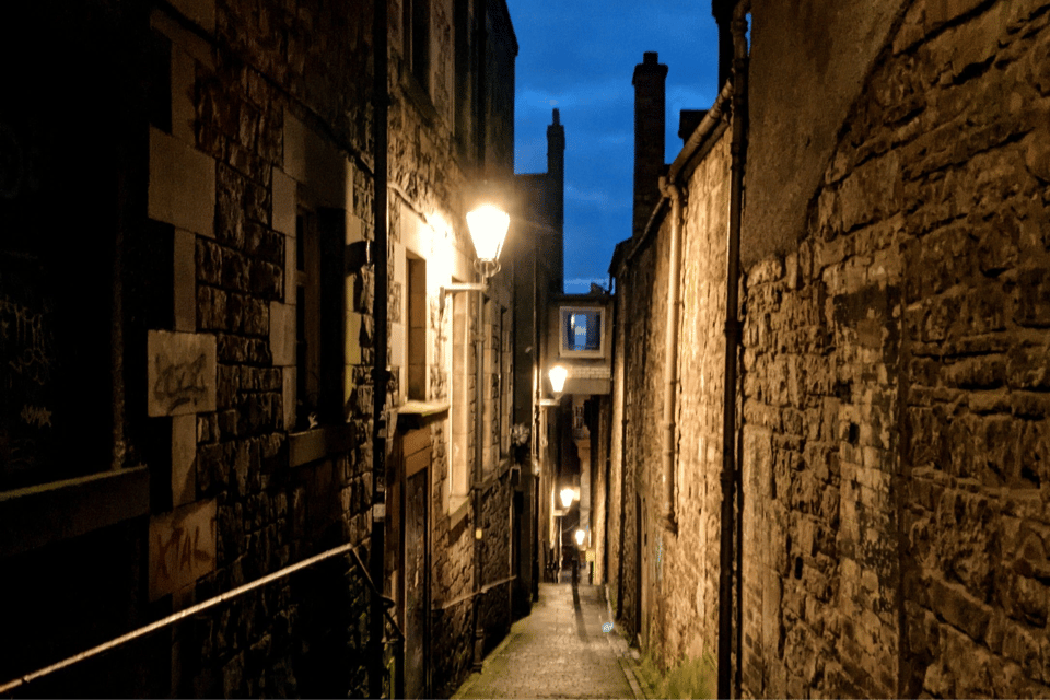 Dark Stories of Edinburgh: walking tour in French - Key highlights to plan for
