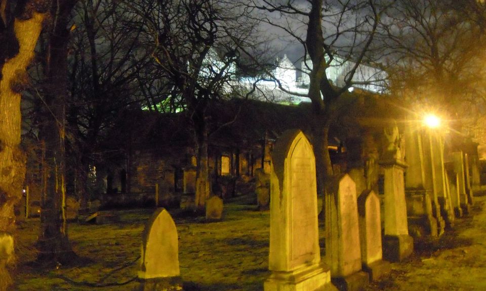 Edinburgh: 2-Hour Ghost Tour in Spanish - Key things I’d plan around