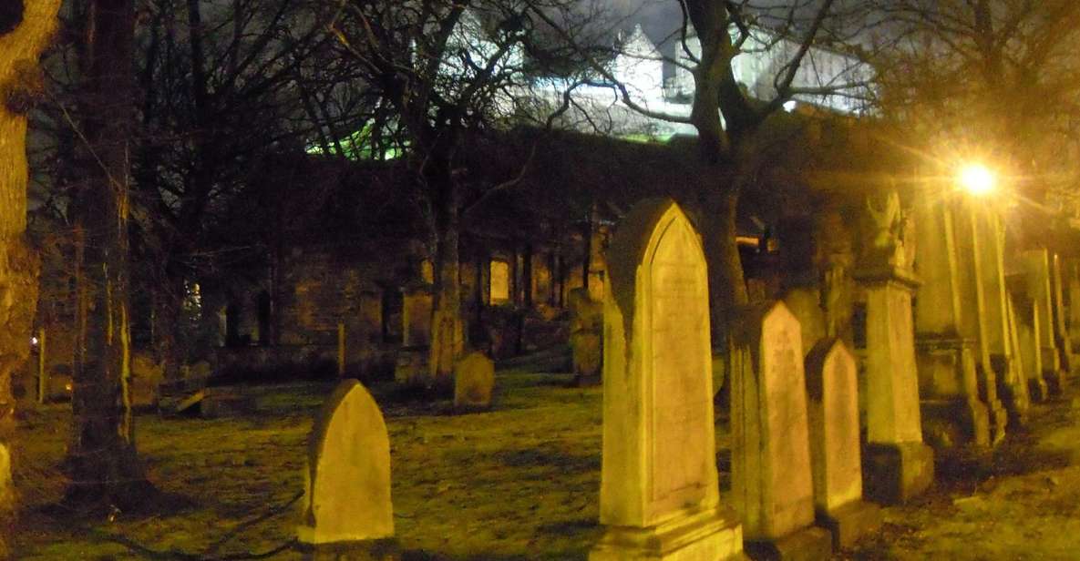 Edinburgh: 2-Hour Ghost Tour in Spanish - Where This Ghost Tour Takes You at Night