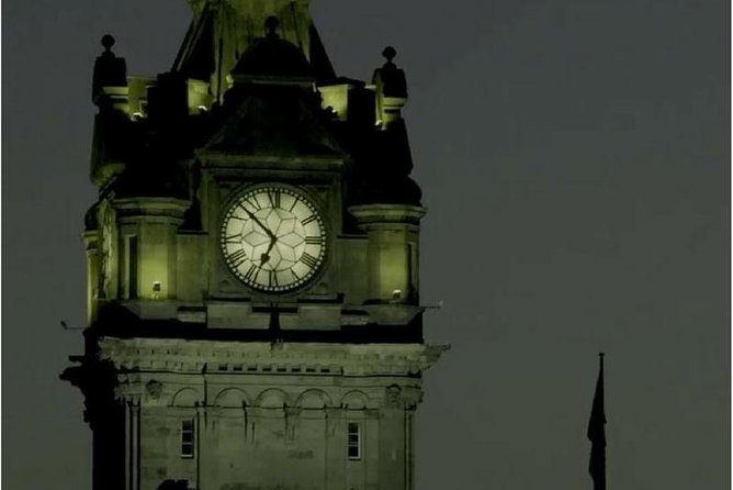 Edinburgh 2 Hour Nighttime Ghost Tour Italian Tour Guide - Old Calton Burial Ground: David Hume and the Monument to Reformers