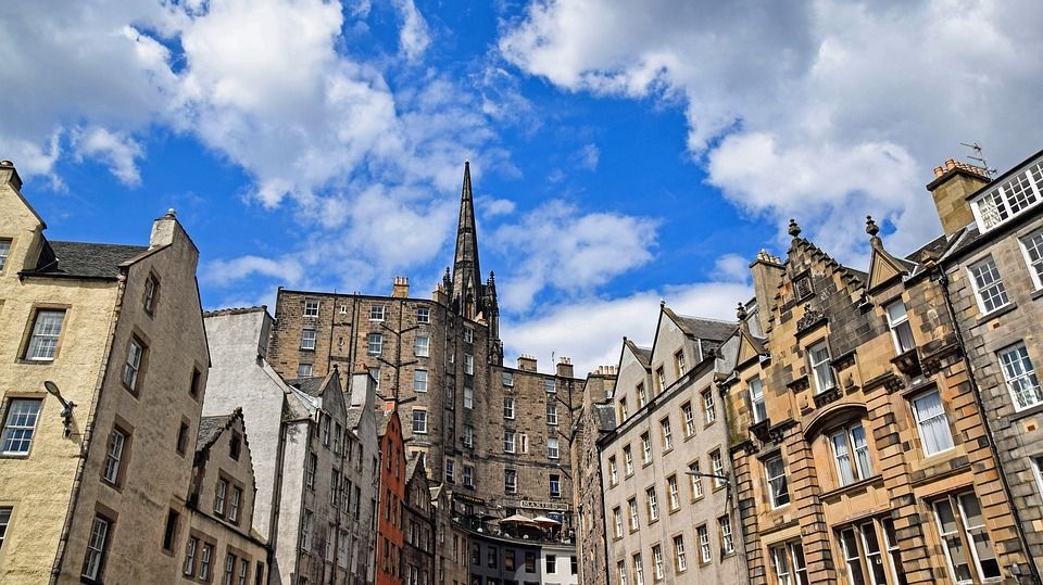 Edinburgh: Child-Friendly Tour with a Local Friend - Should You Book This Child-Friendly Edinburgh Tour?