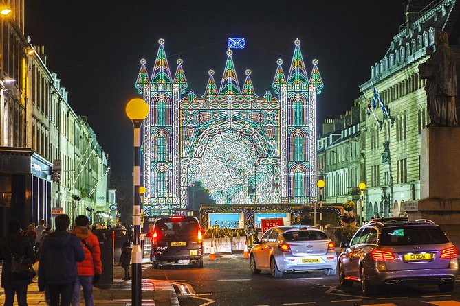 Edinburgh Christmas Tour, Highlights & Hidden Gems with a Local - St Andrew Square and the pub warm-up with local tips