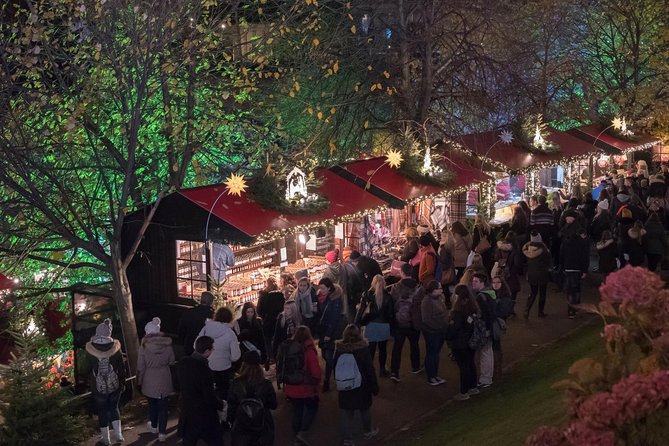 Edinburgh Christmas Tour, Highlights & Hidden Gems with a Local - What to wear, what to bring, and how to enjoy a winter walking tour