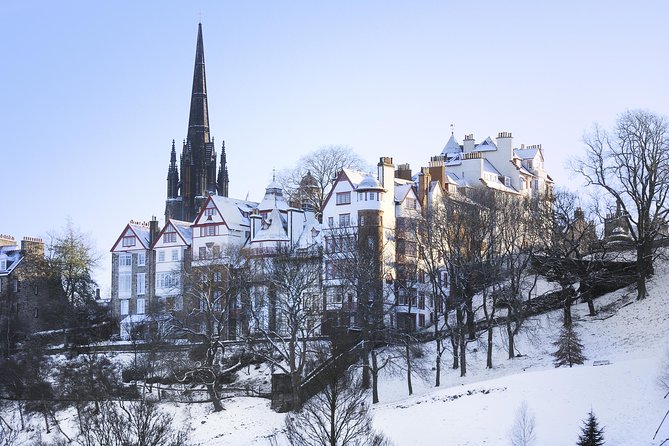 Edinburgh Christmas Tour, Highlights & Hidden Gems with a Local - Christmas market time in Edinburgh: gifts, snacks, and crowd reality
