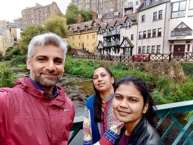 Edinburgh: Custom Highlights & Hidden Gems Tour with a Local - Wheelchair Accessibility and Private Group Comfort
