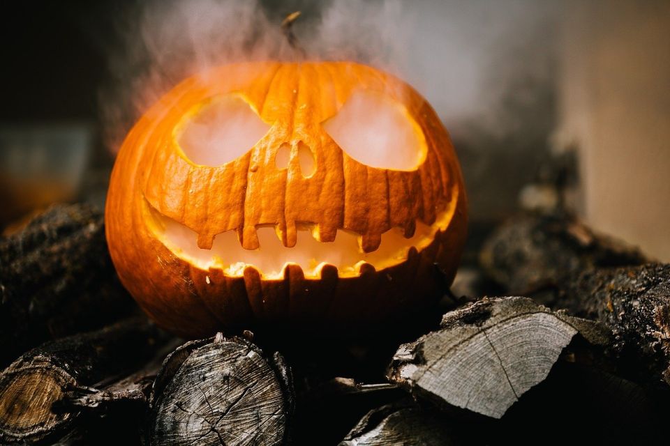 Edinburgh: Dark Secrets of the Old Town Halloween Tour - Canongate Kirkyard: Where Plague Fear Becomes Personal
