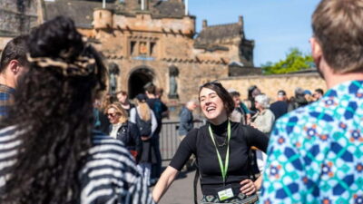 Edinburgh: Edinburgh Castle Guided History Tour with Tickets - The 80-minute guided circuit: how the castle stays understandable