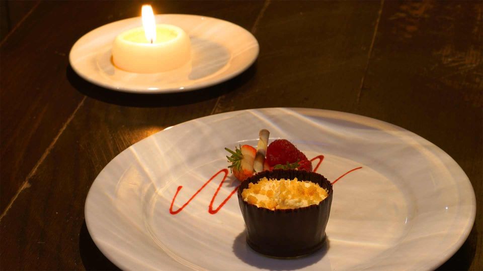 Edinburgh: Food & Drink Tasting Tour - Starting in St Giles’ Street: Quick Orientation in the Old Town