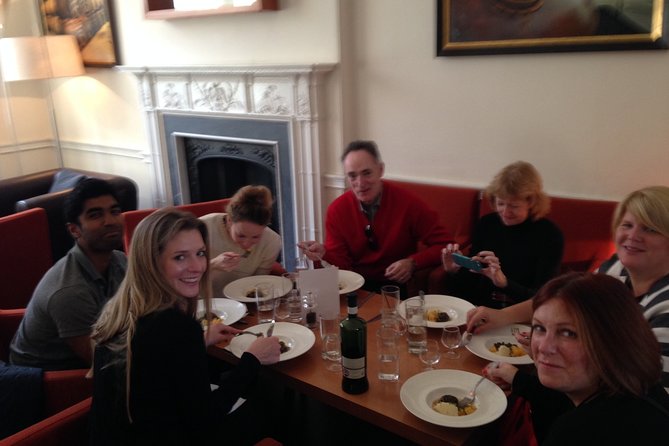Edinburgh Food & Drink Tour with EatWalk Tours - Where You Start on St Giles’ and How the Route Flows