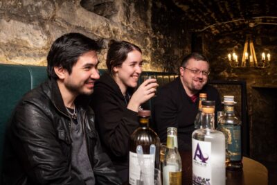 Edinburgh: Gin Tasting at Underground Venue - Exactly what you taste: four gins, tonics, and garnishes you can customize