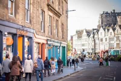 Edinburgh: Guided Harry Potter Walking Tour - The Royal Mile and Waverley Station stops: where the walk finds its legs