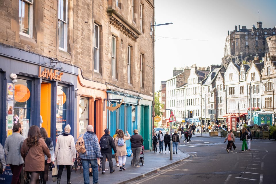 Edinburgh: Guided Harry Potter Walking Tour - The Royal Mile and Waverley Station stops: where the walk finds its legs