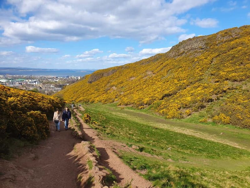 Edinburgh: Guided Hike to Arthur's Seat and Holyrood Park - Key highlights that matter on the ground