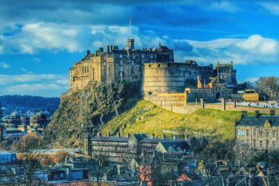 Edinburgh Half Day Tour (Private Chauffeur) - Royal Mile in 45 Minutes: Where Old Town Stories Start