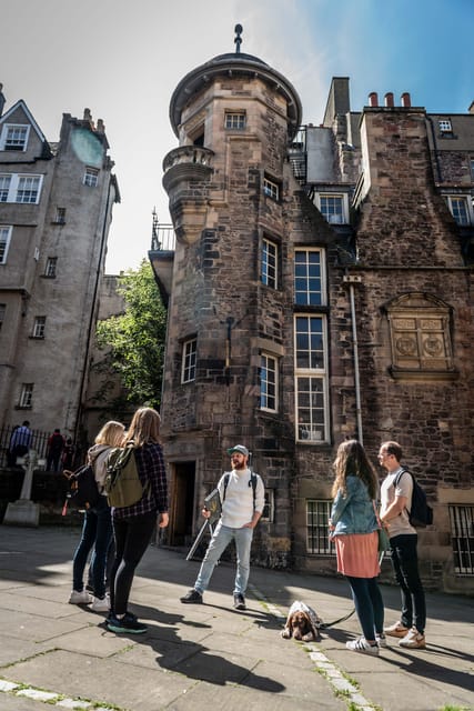 Edinburgh: Harry Potter Guided Tour With A Whisky Tasting - Edinburgh University Old College and the Old Town Atmosphere