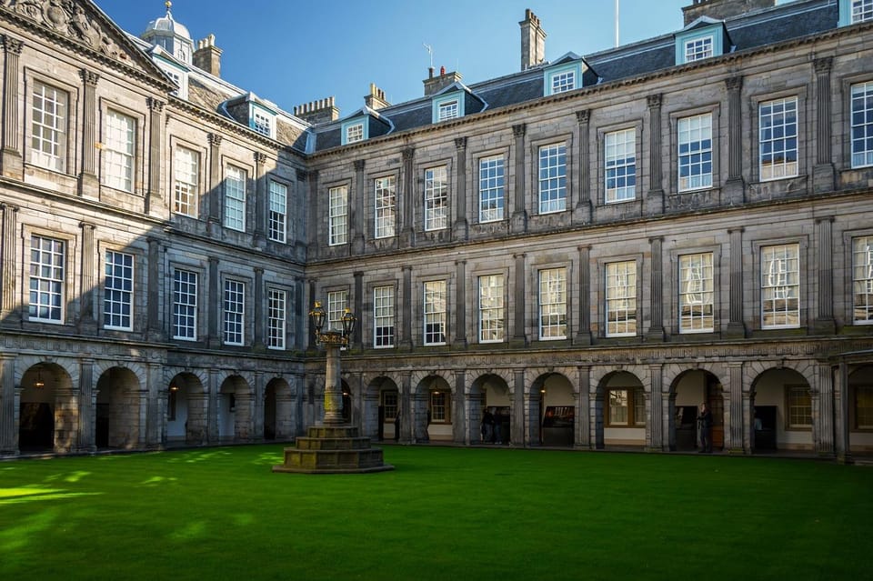 Edinburgh: Harry Potter Tour & Palace of Holyrood Entry - Logistics that make or break the day