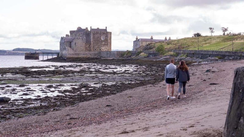 Edinburgh: Highland Cow, Blackness Castle, and Cake Tour - Your small-group experience with guide Poppy