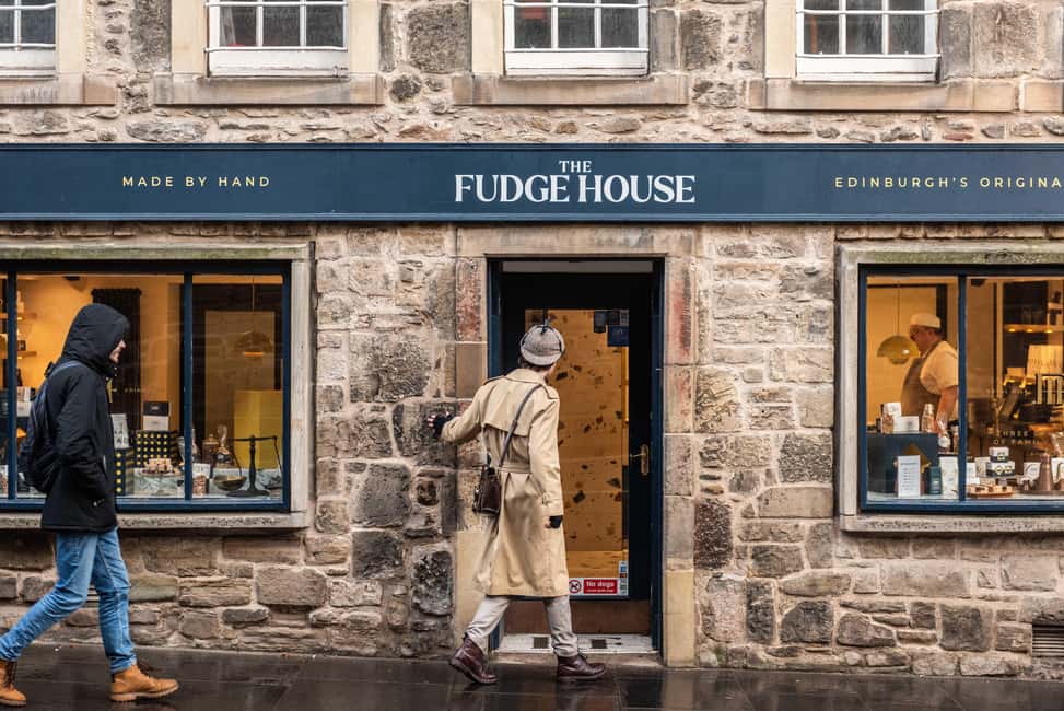 Edinburgh: Historical Gems Tour & A Taste of Scottish Fudge - Ending at Holyrood Palace (and why that finish is a smart move)
