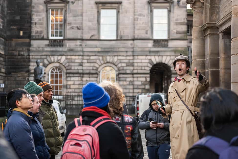Edinburgh: Historical Gems Tour & A Taste of Scottish Fudge - The fudge stop: The Fudge House on the Royal Mile