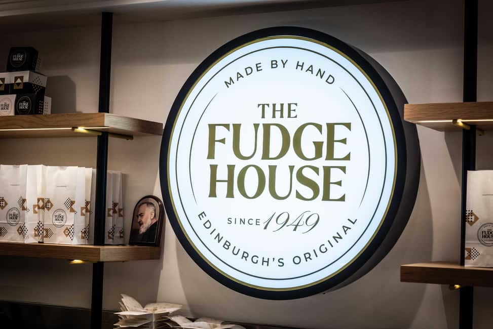 Edinburgh: Historical Gems Tour & A Taste of Scottish Fudge - Price value: $22 for a guided story plus included fudge