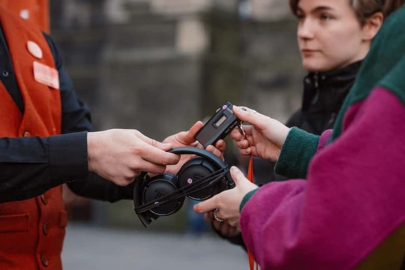 Edinburgh: Immersive Small-Group Historic Vaults Tour - Comfort tips: shoes, weather, and what to expect underground