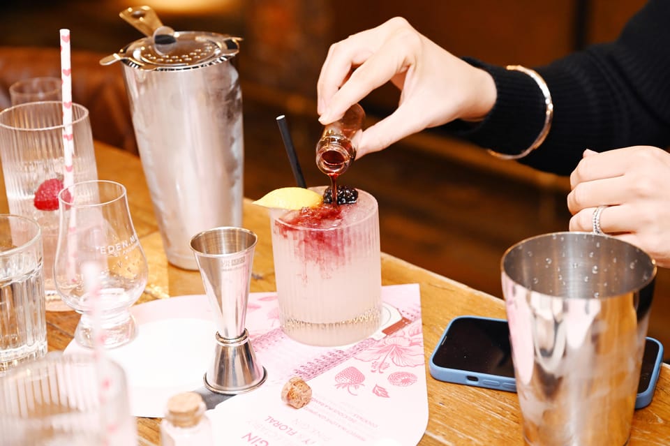 Edinburgh: Love Gin Cocktail Masterclass - Should You Book This Edinburgh Bramble Gin Cocktail Masterclass?