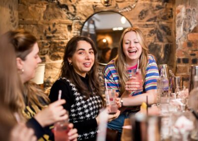 Edinburgh: Love Gin Cocktail Masterclass - Your One-Hour Bramble Lesson: Hands-On and Simple