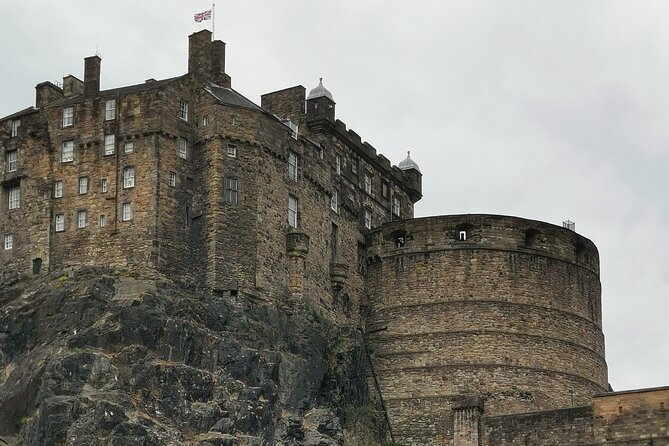 Edinburgh Old Town Private Self-Guided Tour - Edinburgh Castle on Castle Rock: Your Short, Ticketed Moment