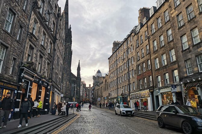 Edinburgh Outlander Self-Guided Private Tour - Signet Library colonnades and Parliament Square: a shortcut to power