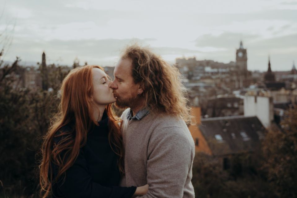 Edinburgh: Photo Shoot with a Private Vacation Photographer - The practical value of having locations organized for you