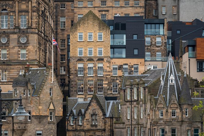 Edinburgh Photography Masterclass - Private Photography Lesson - After dark street scenes: long exposures, low light, and smart patience