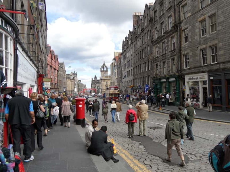 Edinburgh: Private Guided Walking Tour - The walk you’re likely to follow: Princes Street, Gardens, Scott Monument, George Street, Charlotte Square