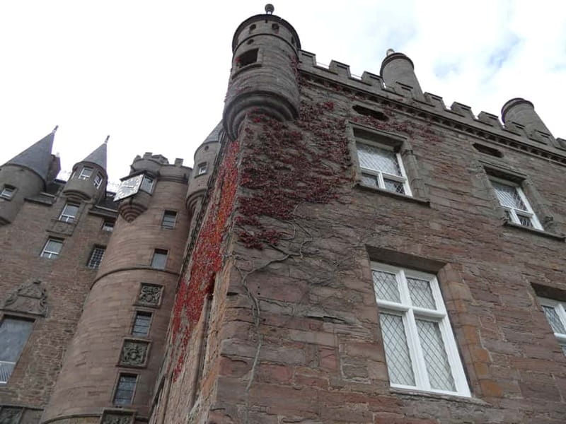 Edinburgh: Private Guided Walking Tour - Your guide does the heavy lifting (and Benjamin is a standout)